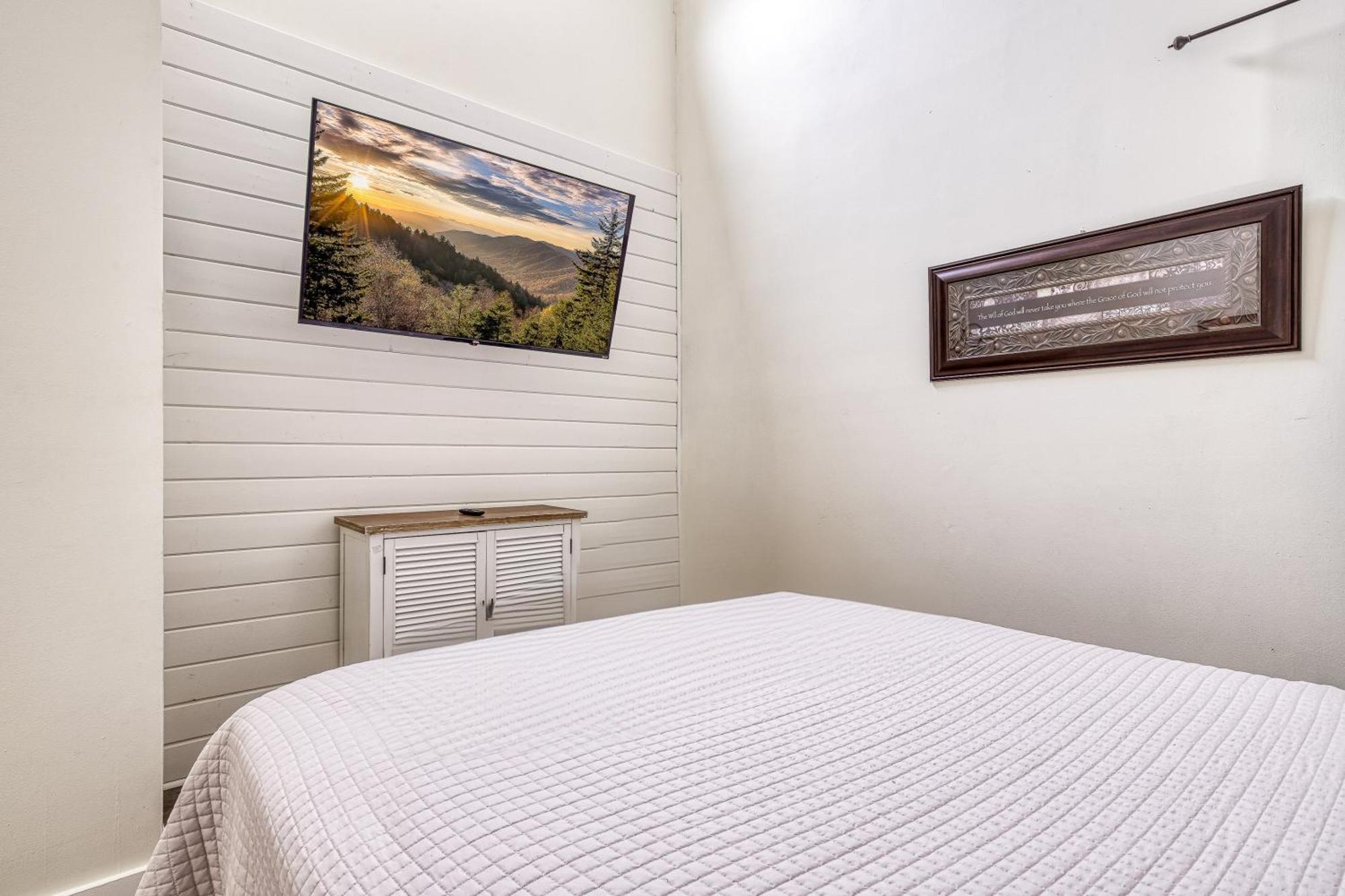 Gatlinburg Mountain Townhome With Pool Access! Exterior photo